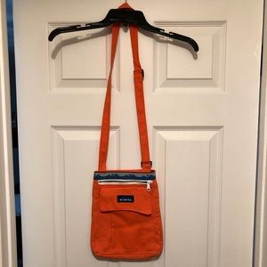 Brand new Kavu purse